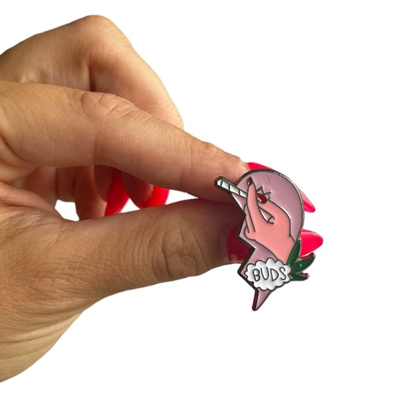 BEST BUDS Friendship Enamel Pins - Picture 2 of 4